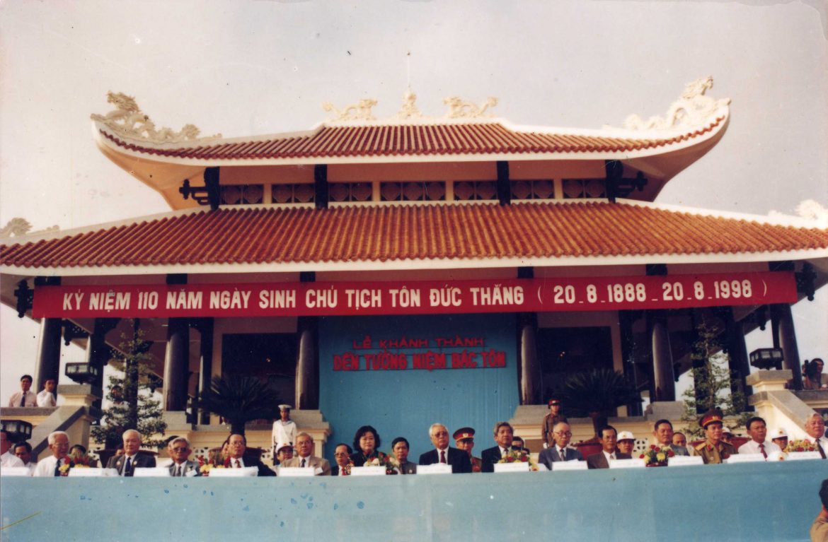 Lễ khánh thành công trình Khu lưu niệm Chủ tịch Tôn Đức Thắng nhân kỷ niệm 110 năm ngày sinh Chủ tịch Tôn Đức Thắng (20/8/1888-20/8/1998)